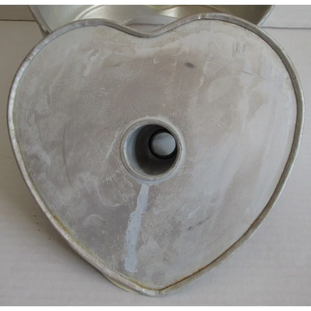 VTG Wilton 7.5 Inch Angel Food 2 Piece Cake Pan Heart Non Stick 1990s Aluminum